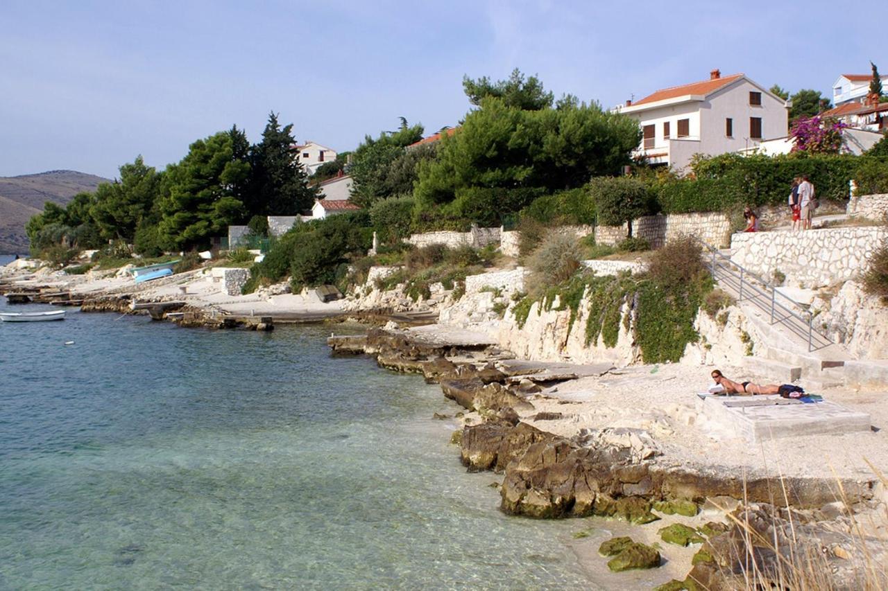 Apartments By The Sea Seget Vranjica, Trogir - 1038 Ngoại thất bức ảnh