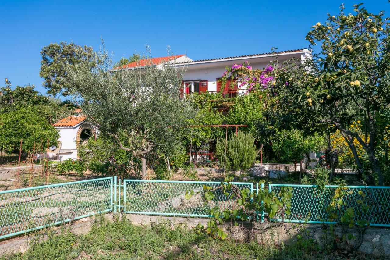 Apartments By The Sea Seget Vranjica, Trogir - 1038 Ngoại thất bức ảnh
