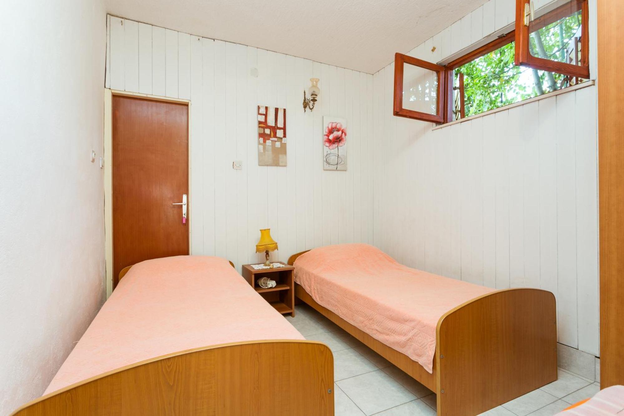 Apartments By The Sea Seget Vranjica, Trogir - 1038 Ngoại thất bức ảnh