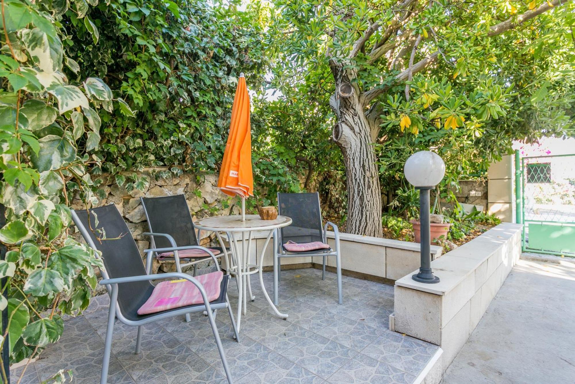 Apartments By The Sea Seget Vranjica, Trogir - 1038 Ngoại thất bức ảnh