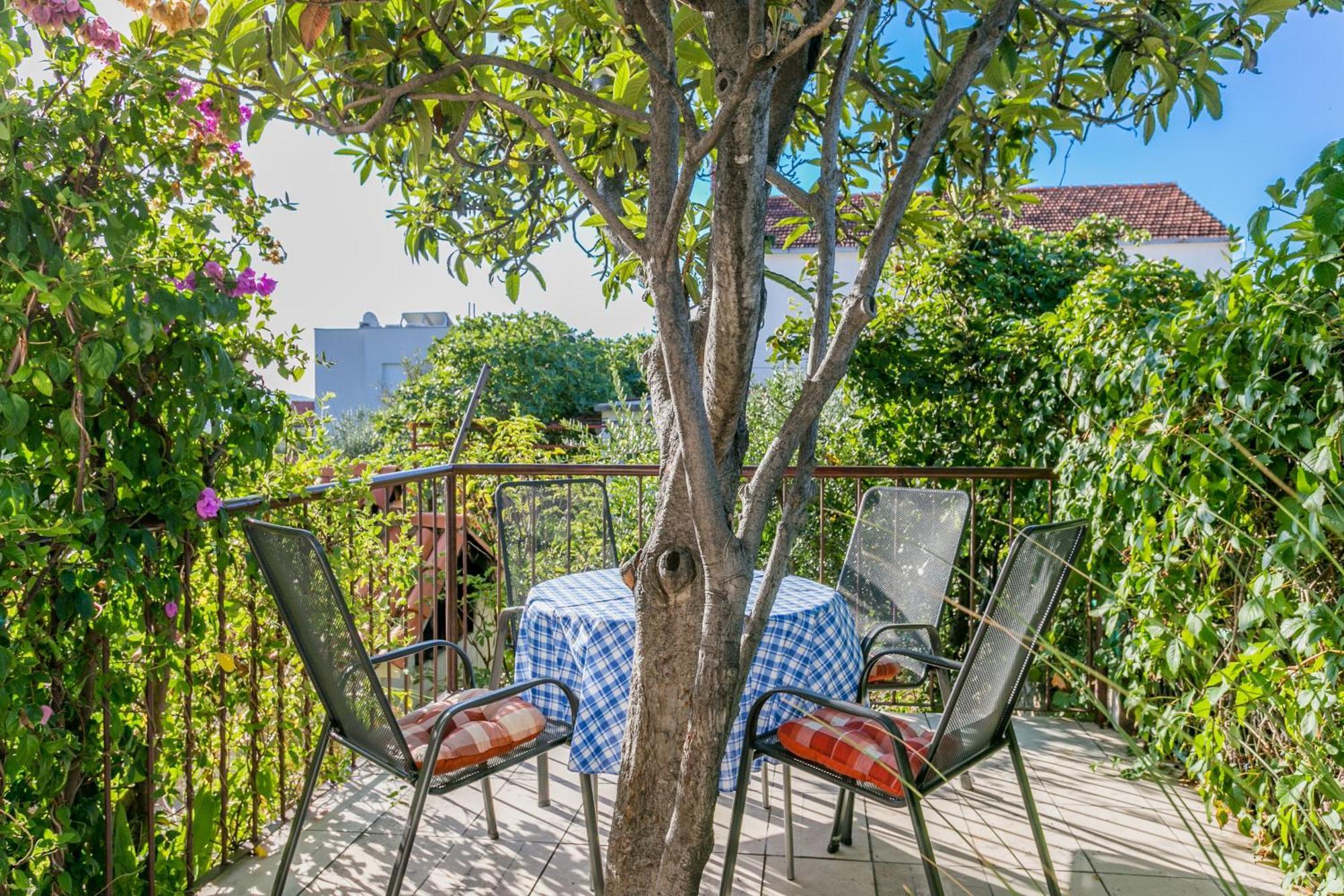 Apartments By The Sea Seget Vranjica, Trogir - 1038 Ngoại thất bức ảnh
