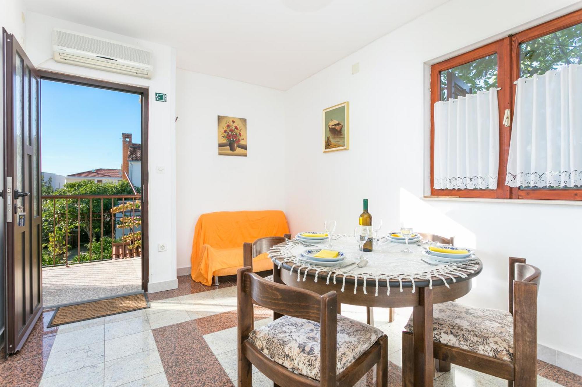 Apartments By The Sea Seget Vranjica, Trogir - 1038 Ngoại thất bức ảnh