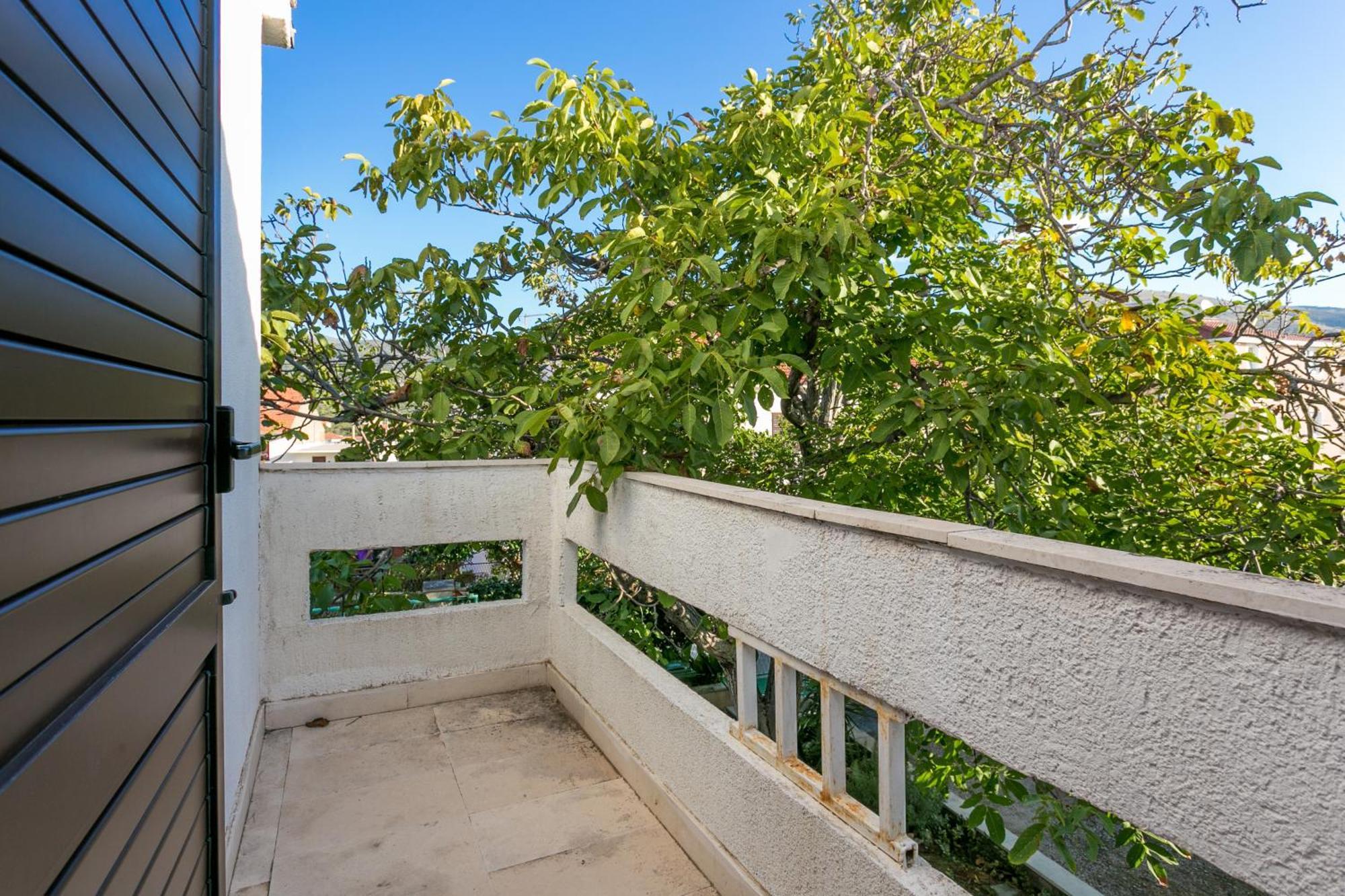 Apartments By The Sea Seget Vranjica, Trogir - 1038 Ngoại thất bức ảnh